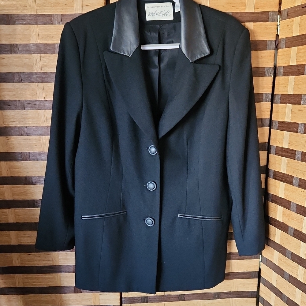 Lord & Taylor Vintage Leather trimn Women's Black Blazer